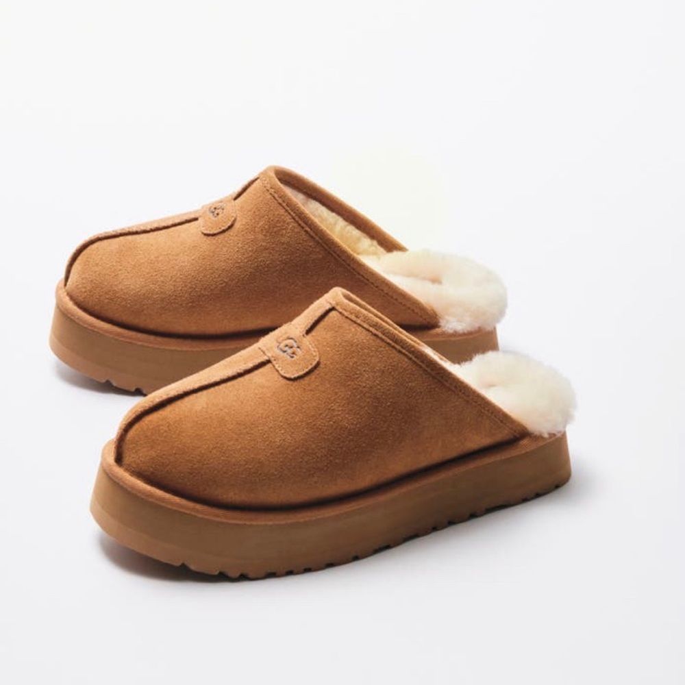 UGG Discoquette Genuine Shearling Slide Slipper, Sz 9